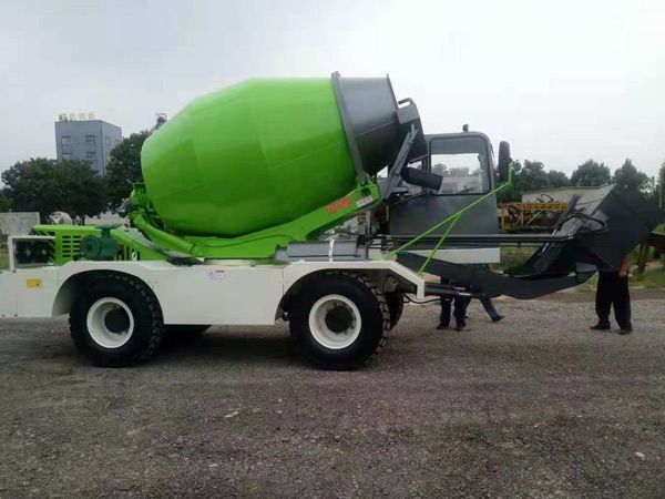 4方自上料搅拌车.jpg