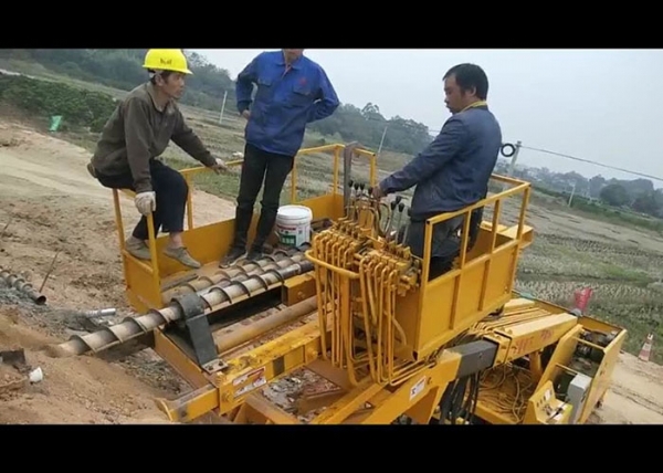 云南22米锚固钻机工程案例